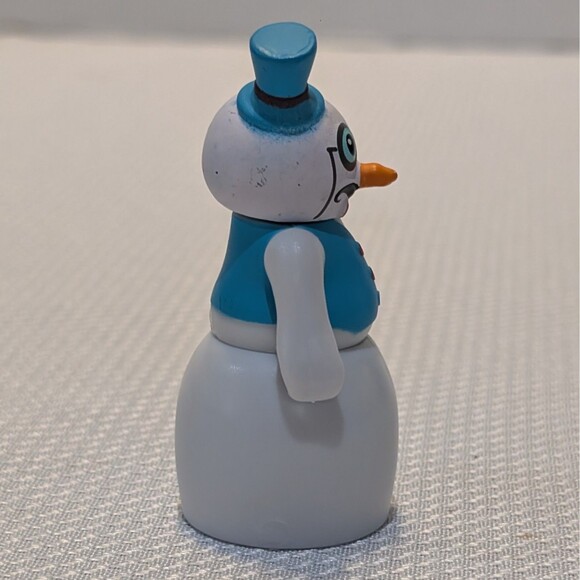 Lot of 2 Scarlett Sorceress and Snow Gentleman Roblox Series 4 Figures Only - Picture 4 of 13